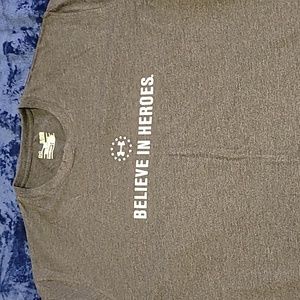 Under Armour men's XL GREY